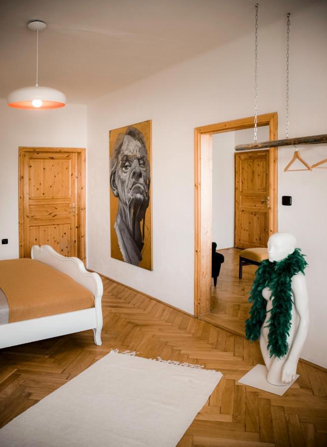 Kiki & Luky Family Apartment By Prague Castle Extérieur photo